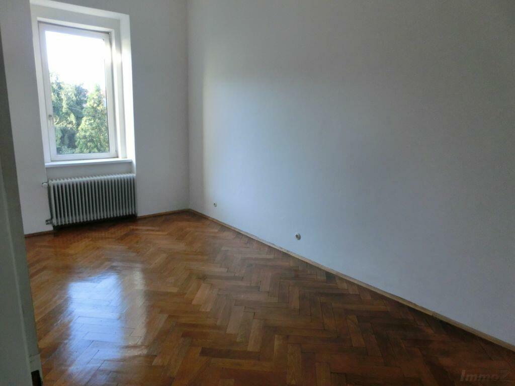 Zimmer hofseitig