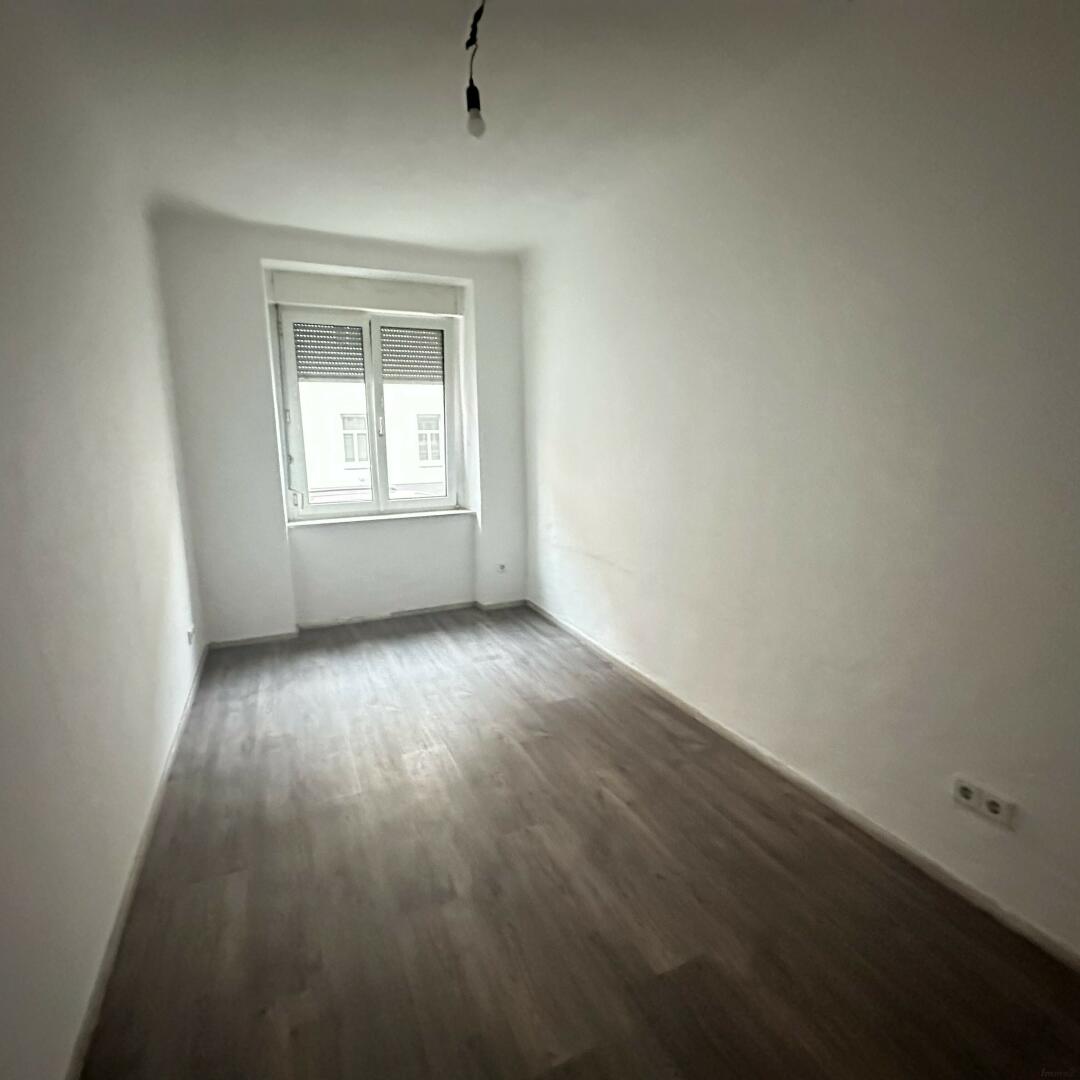 20251106_151847700_Ios