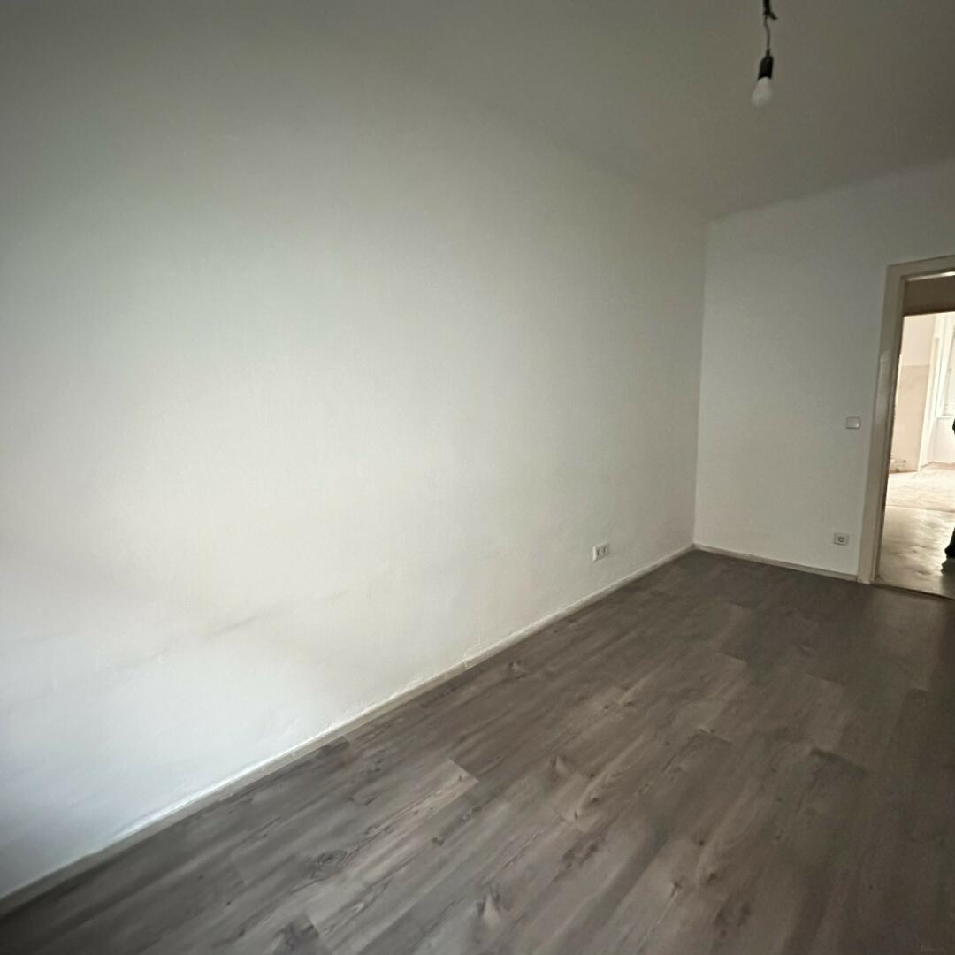 20251106_151857674_Ios