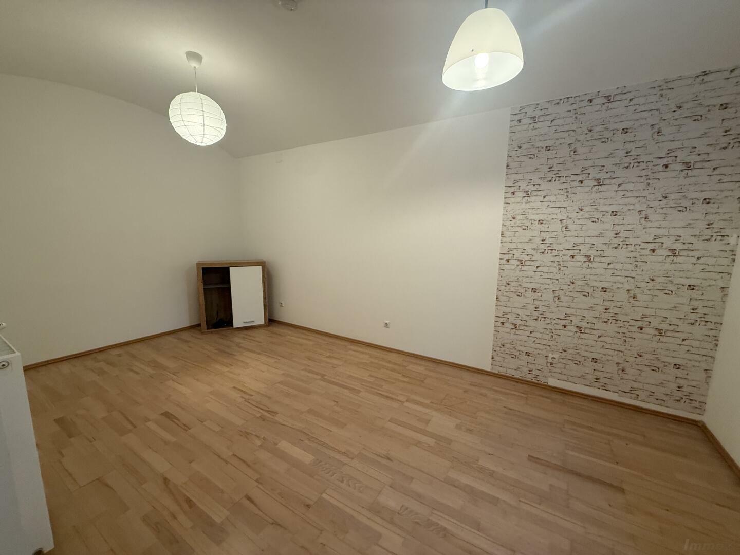 20260129_142152481_Ios