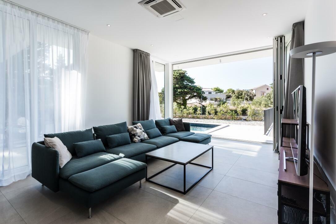 thumb_Villa Modern-1_1024