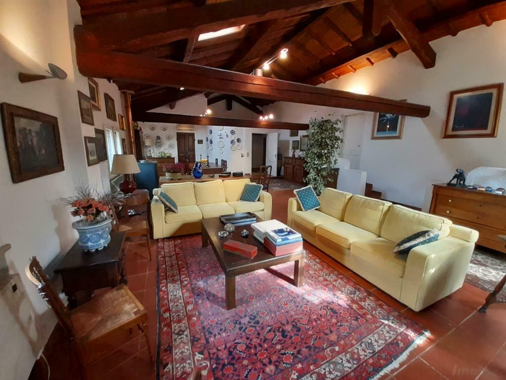 Villa Reggio Emilia kaufen (2)