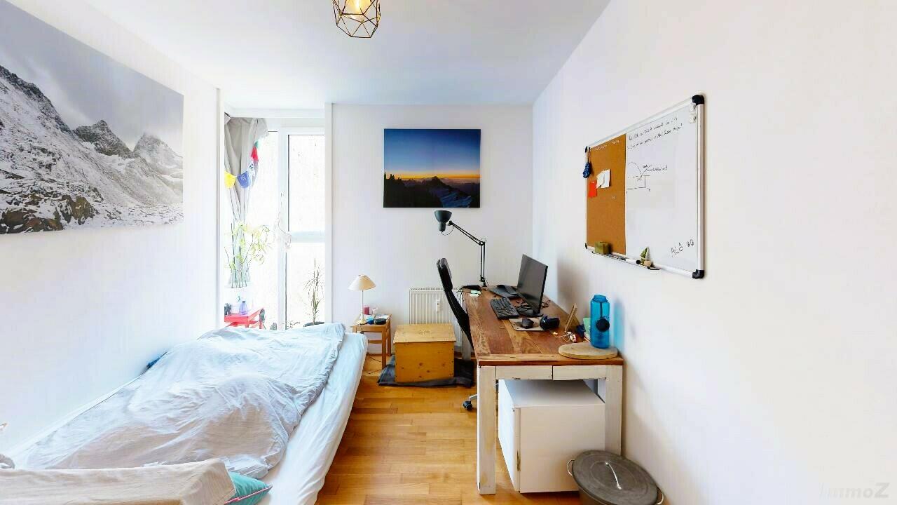 Schlafzimmer mit Glasecke 