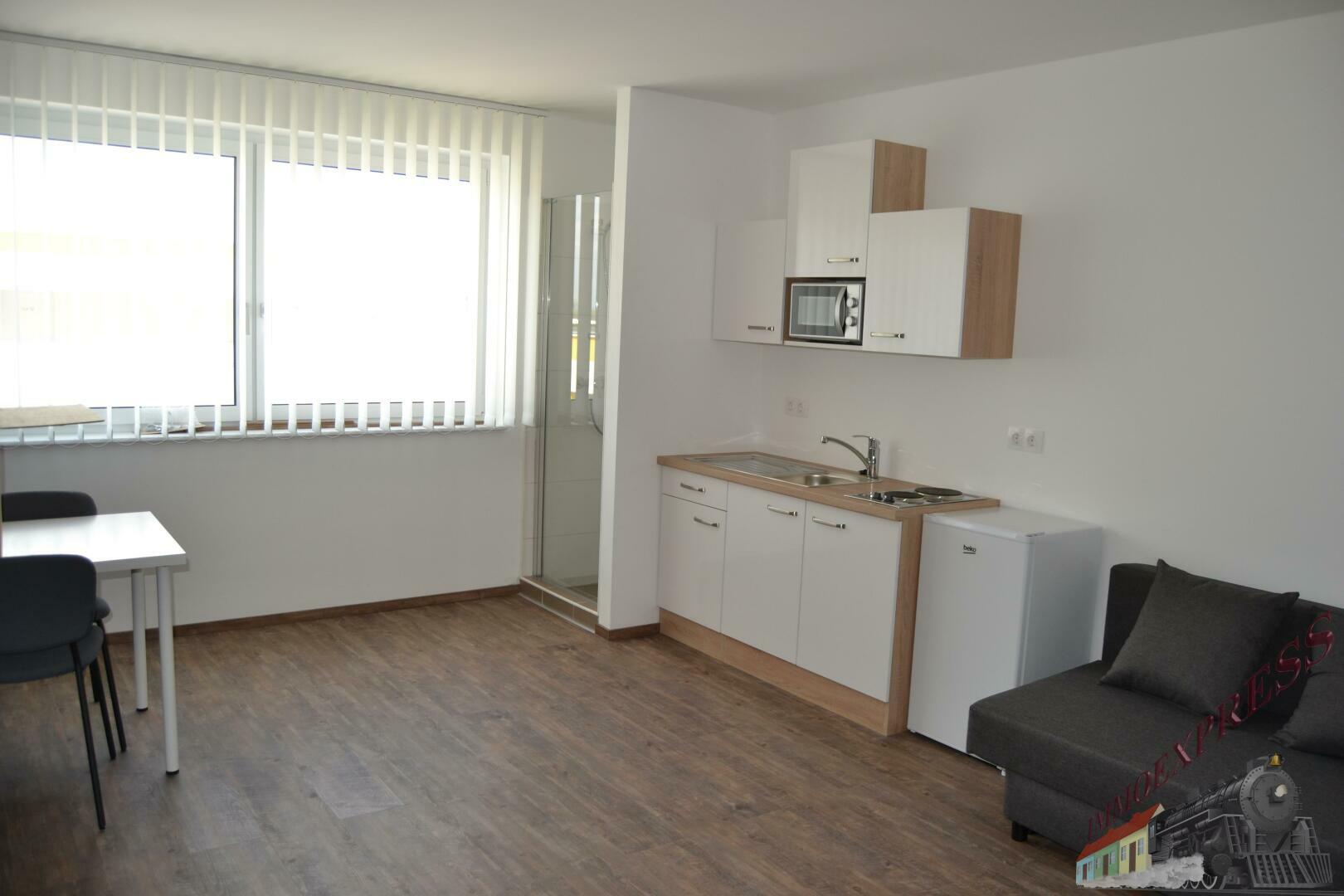 Büro in der Nähe Flughafen Wien Schwechat - in Fischamend mit Dusche und Übernachtungsmöglichkeit
