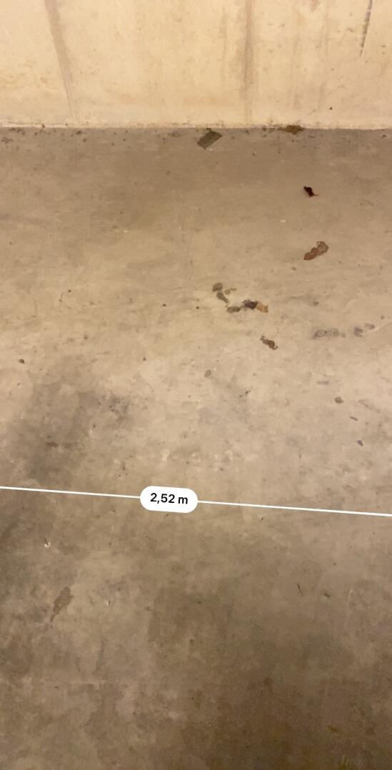 Parkplatzbreite ca. 2,52 cm