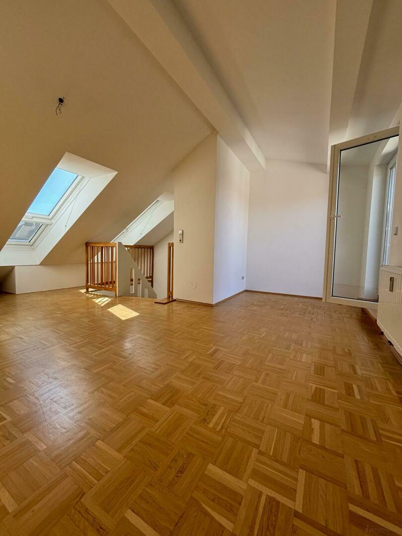 Maisonette im nachträglich ausgebauten Dachgeschoß - Babenbergerstraße