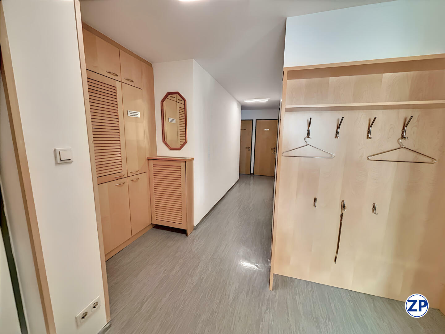 Hausetage in einem Dreiparteienhaus am Laaer Berg mit Garagenplatz ! /  / 1100 Wien / Bild 8