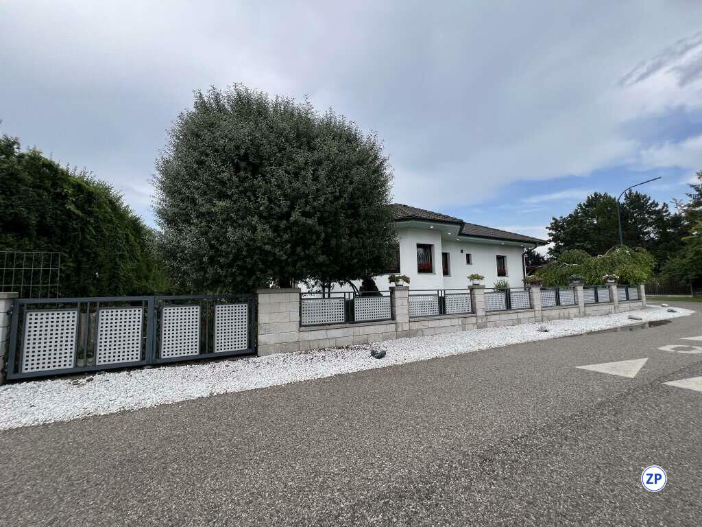 Traumhaus mit Pool und zwei Garagenstellpltzen ! /  / 2603 Felixdorf / Bild 12