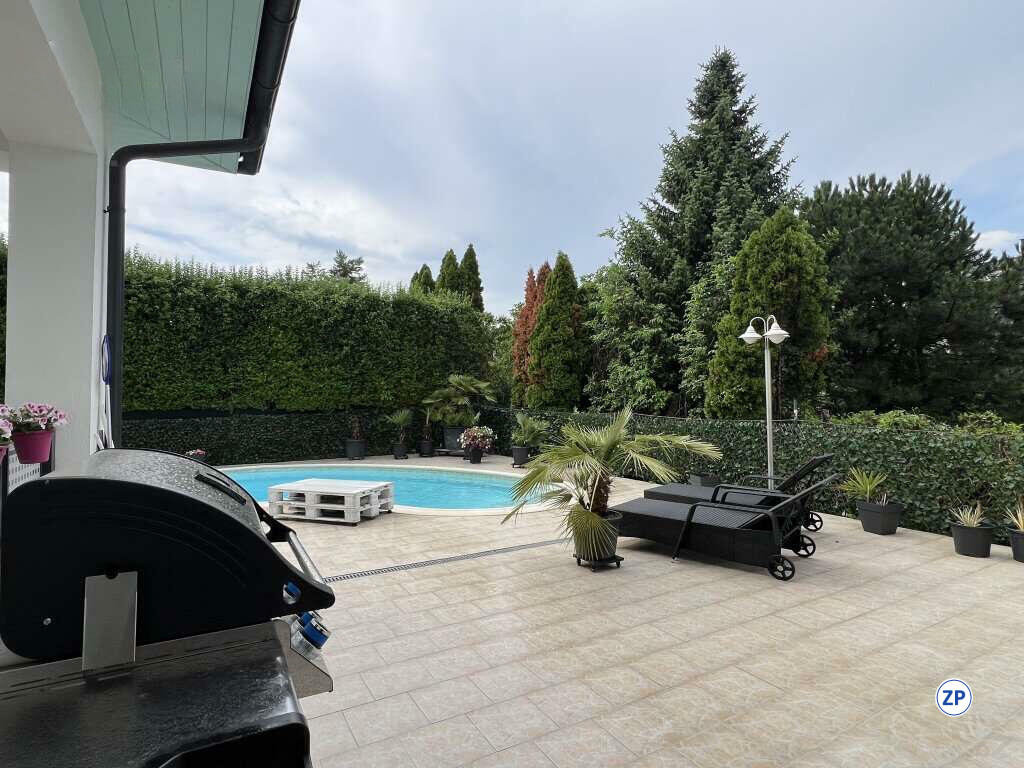 Traumhaus mit Pool und zwei Garagenstellpltzen ! /  / 2603 Felixdorf / Bild 5