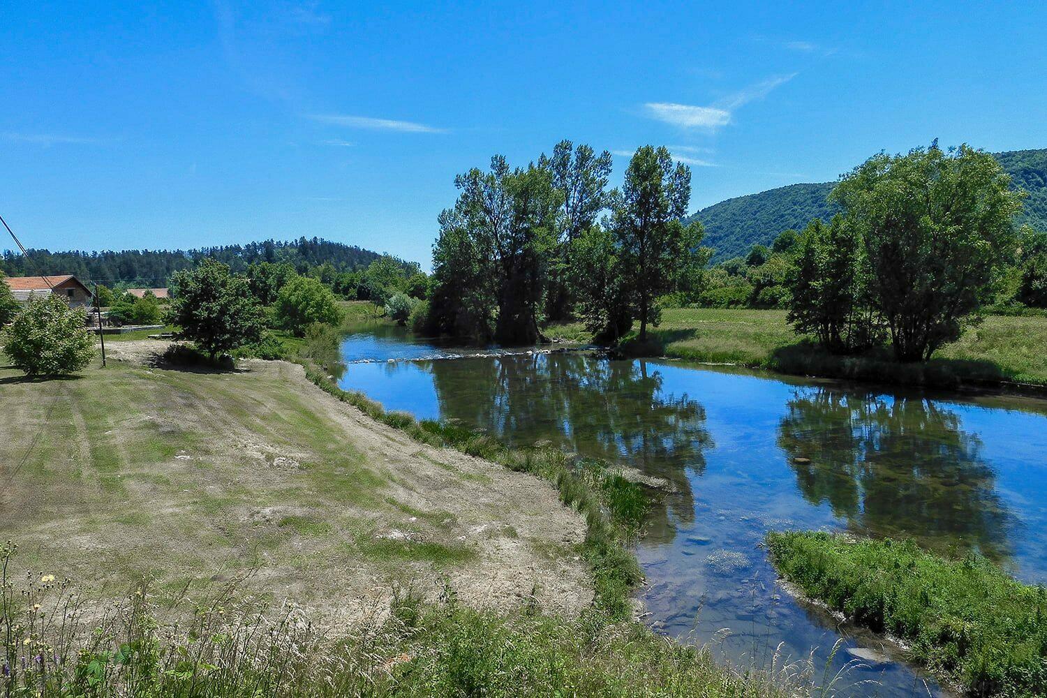 Fluss Dobra - 2