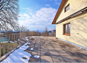 Vielseitiges Ein- oder Zweifamilienhaus mit grozgiger Dachterrasse in beliebter Lage /  / 8042 Graz,08.Bez.:Sankt Peter / Bild 1