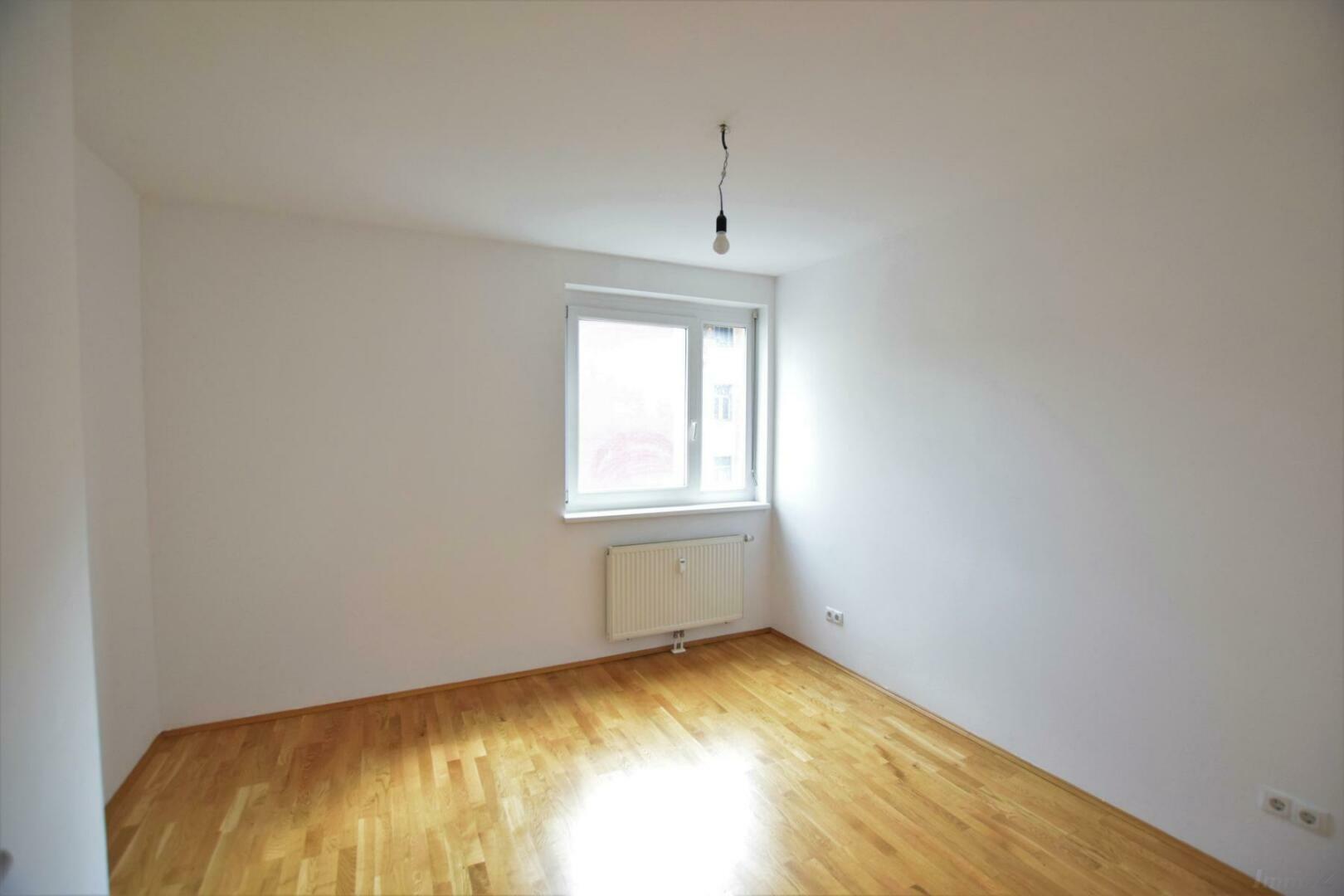 Gepflegte Mietwohnung im Bezirk Geidorf inklusive Tiefgaragenplatz /  / 8010 Graz / Bild 2