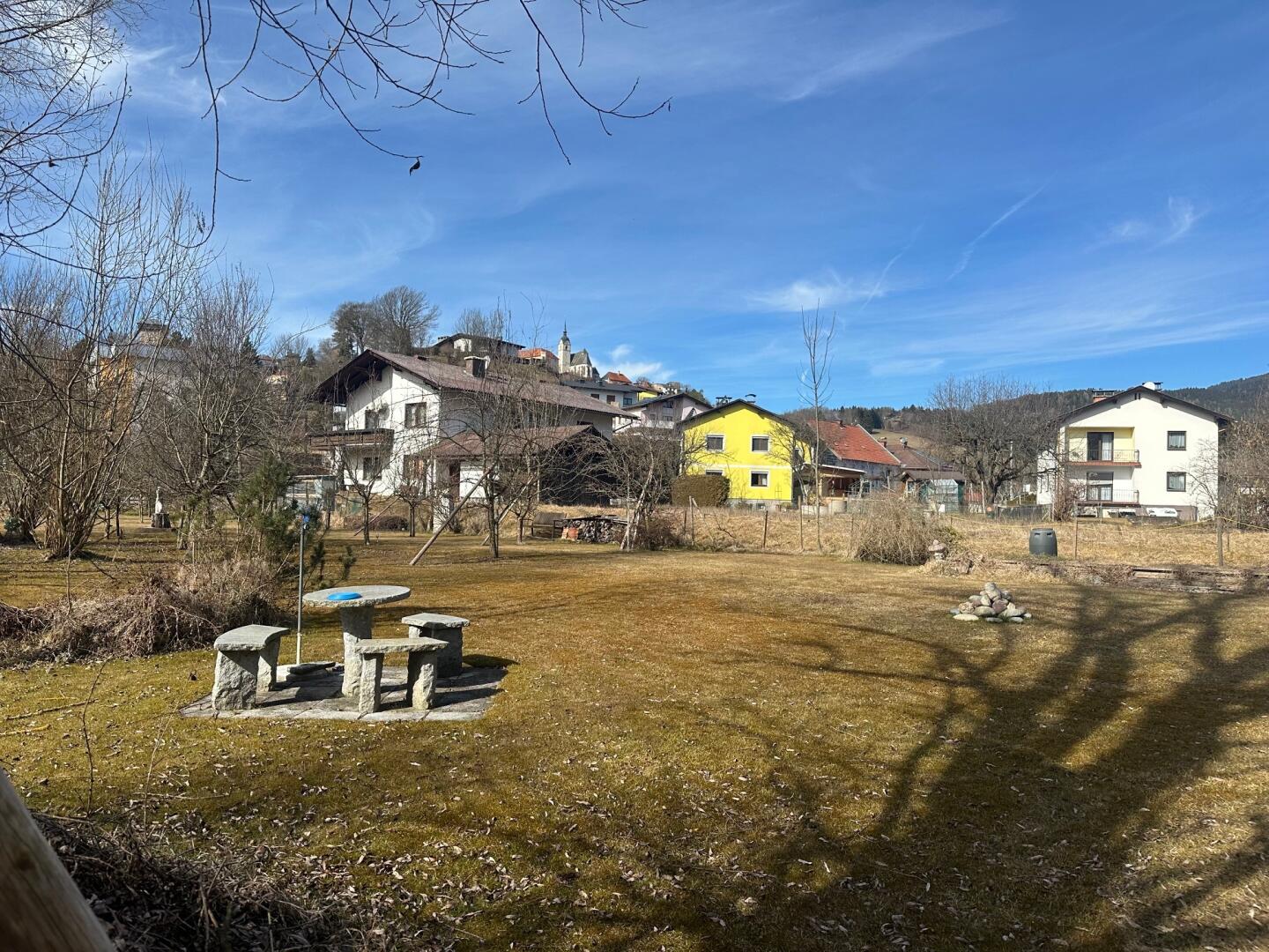 Althofen, RARITÄT 2359 m² großes sonniges Grundstück, mit 1014 m² Bauland-Wohngebiet und Rest als  Freiland