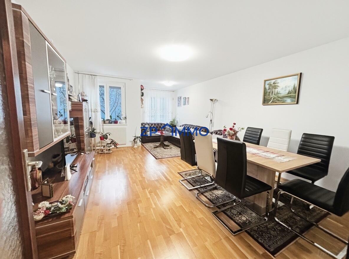 Idealer Grundriss, gepflegtes Haus, tolle Ausstattung - familienfreundlich !