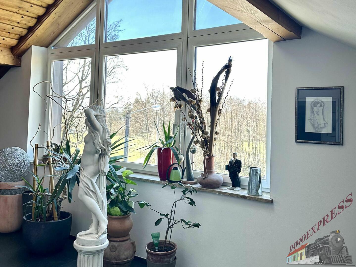 Charmante Atelier- oder 2 Zimmerwhg - DG - Salzburgblick - gemauerter Kaminofen - Sichtdachstuhl