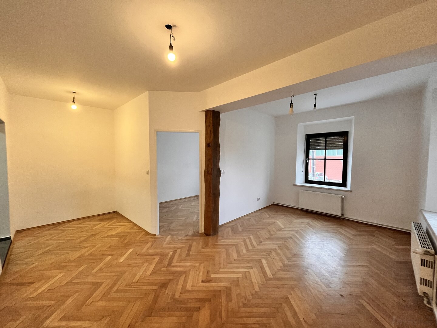 Ideale Raumeinteilung - neuwertige 2 Zimmer Wohnung im 1.OG