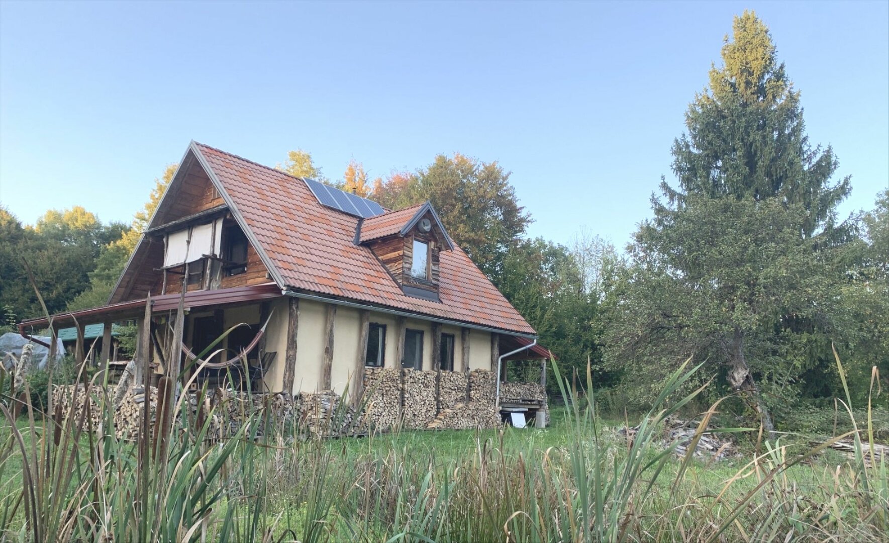 Zentral-Kroatien: Großes Anwesen mit Öko Holz-Haus in Zentral Kroatien