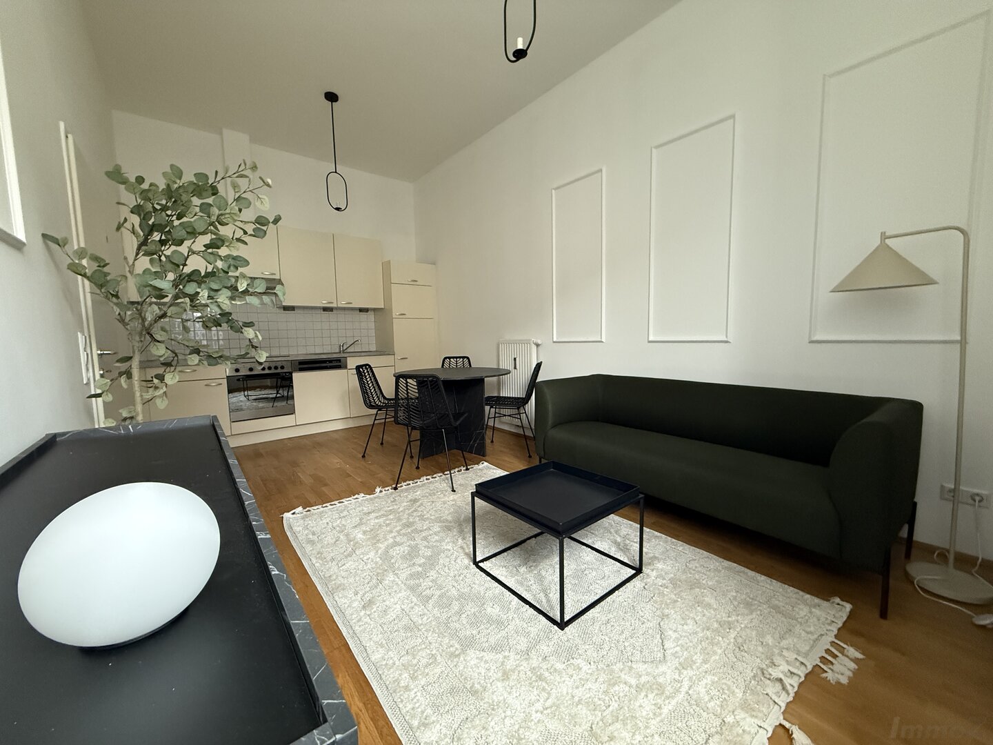 Anlegerhit!! Helle 2-Zimmer Wohnung mit Altbau-Charme und durchdachter Raumaufteilung! ++Videorundgang++