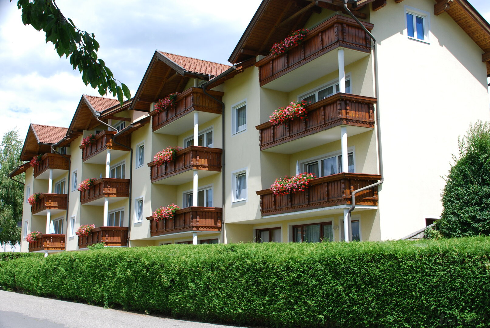 VERKAUFT   Apartmenthaus mit 14 Einheiten in St. Kanzian am Klopeiner See