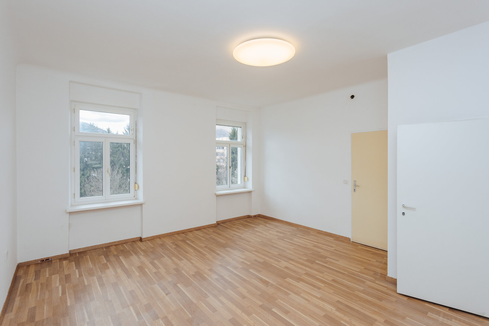 Helle und großzügige 4-Zimmerwohnung in Graz Eggenberg mit kostenlosen Parkplätzen