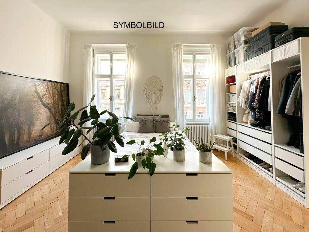 ERSTBEZUG nach Sanierung , Augartenpark und Innenstadnähe, **RARITÄT** 3 ZI + Küche Altbauwohnung, elegant ausgestattet - 2 Balkone*, Förderung**