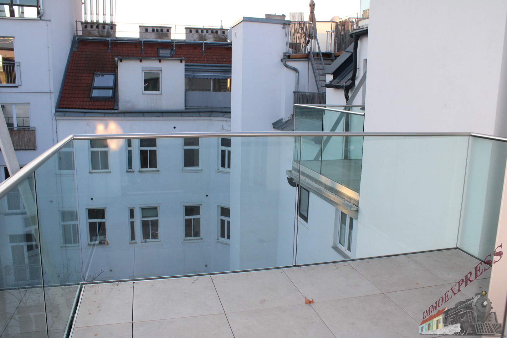 Exklusive Dachgeschosswohnung im 9. Bezirk mit Terrasse