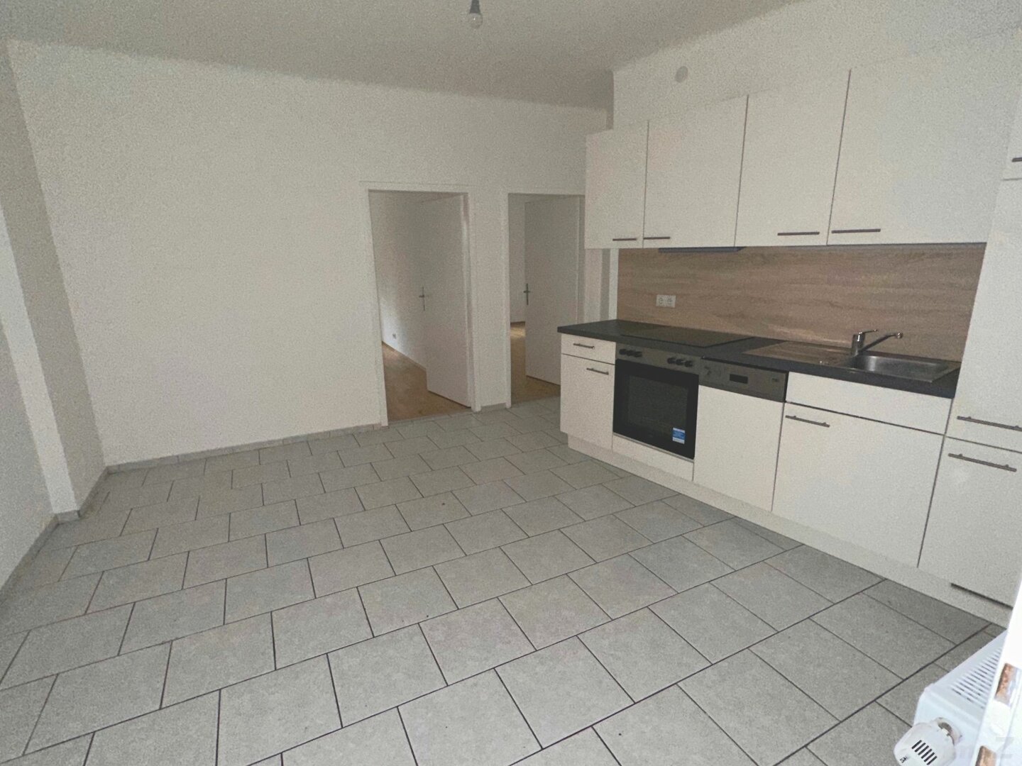 Lend nähe AVL, nette 2 Zimmerwohnung , auch für 2 er WG geeignet