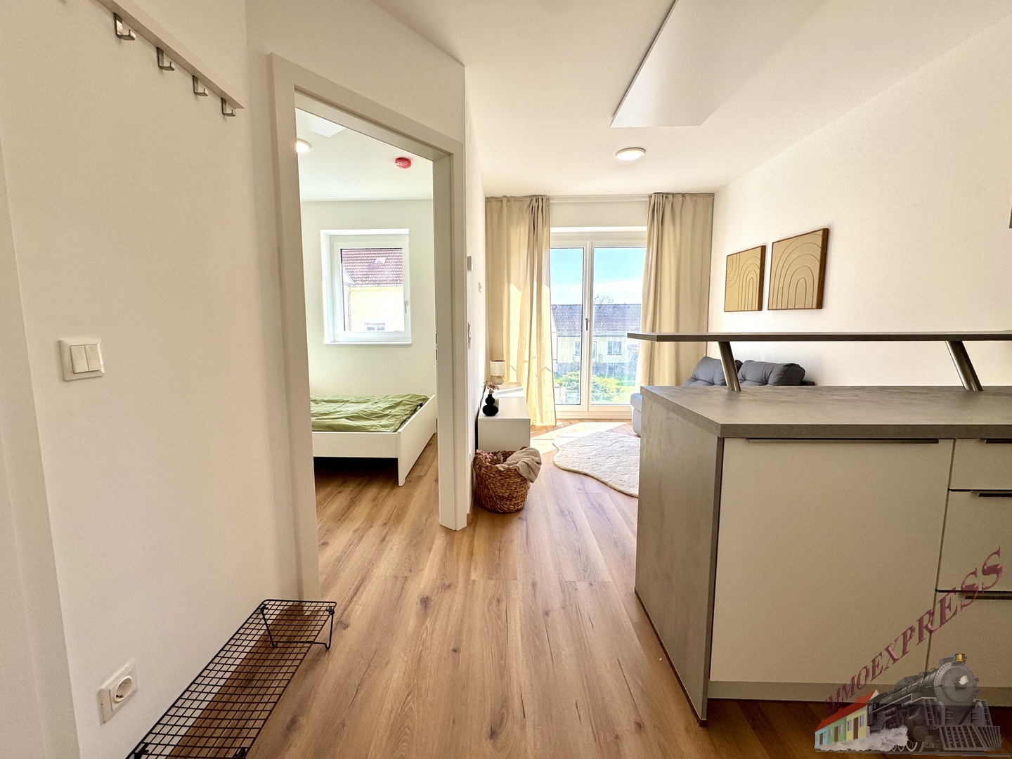 Sehr gut gelegene 2 Zimmer Mietwohnung - Erstbezug mit Küche sowie wahlweise mit Klimaanlage und Parkplatz im Innenhof