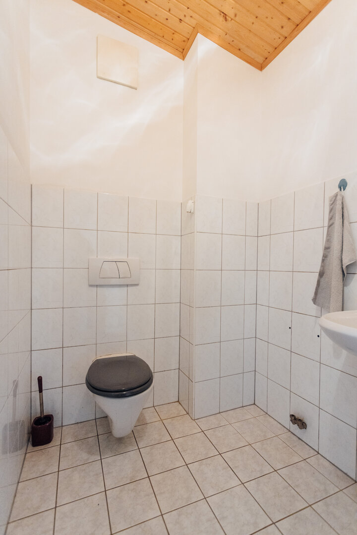 WC mit Wachbecken
