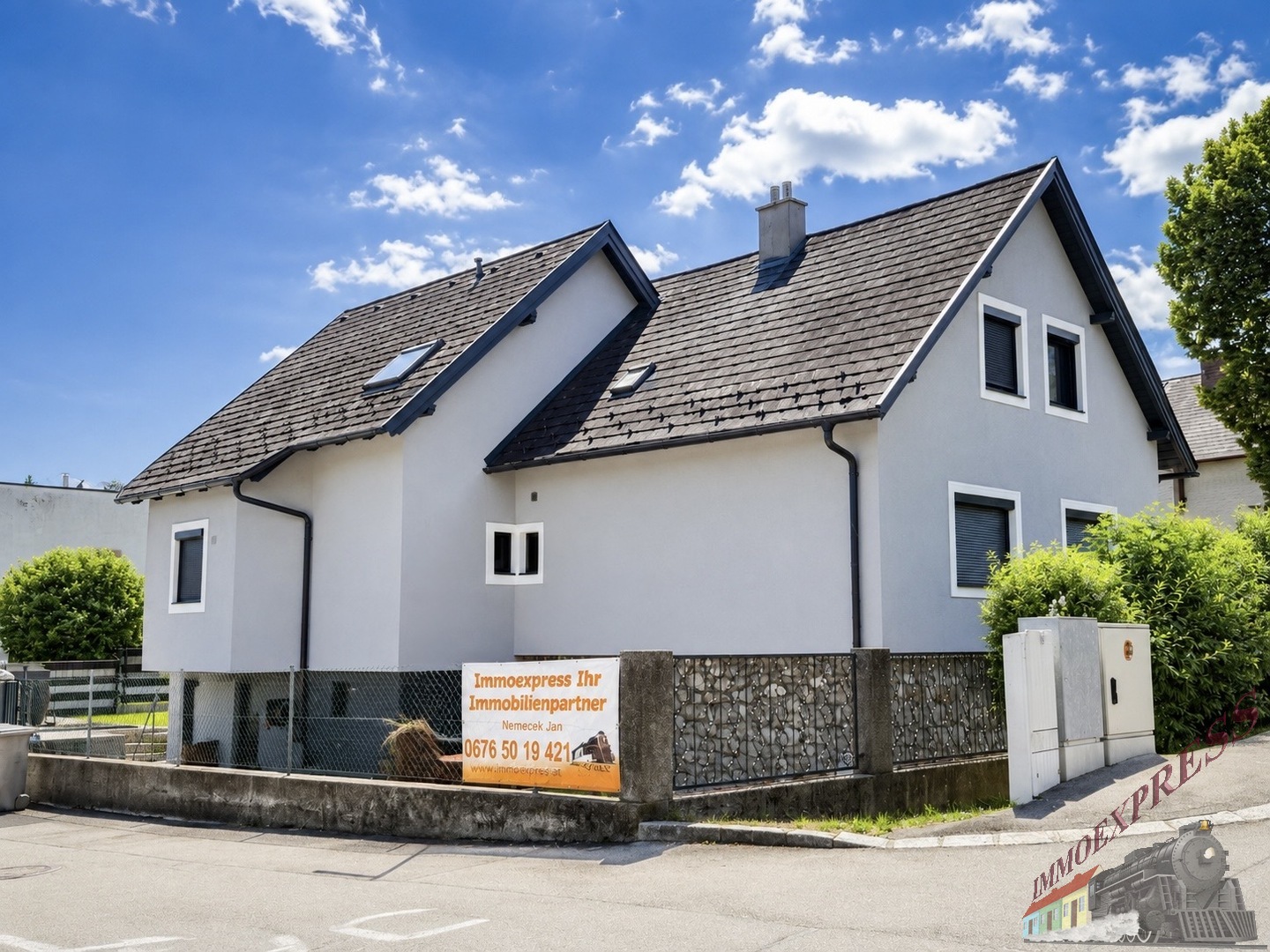 Großzügiges Familienhaus mit zwei Wohneinheiten, Garten & vielseitigem Raumangebot nähe Wiener Neustadt