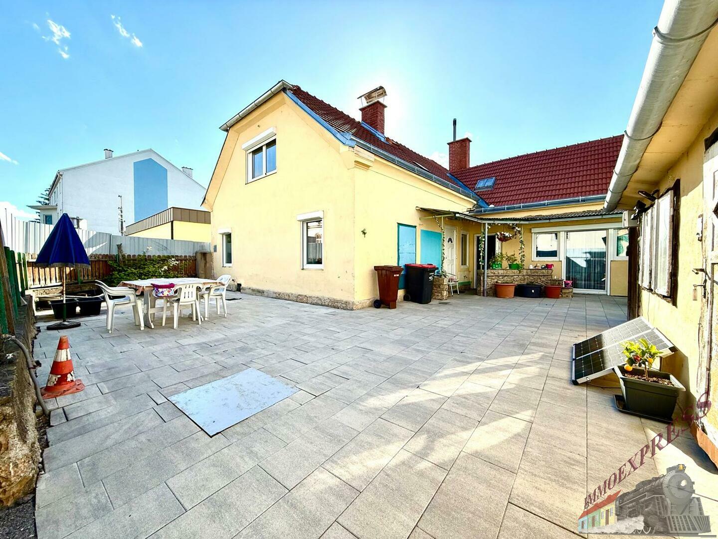 Mit viel Liebe renoviertes Ein- bzw. Zweifamilienhaus, in Ternitz - nur ca. 40min von Wien!