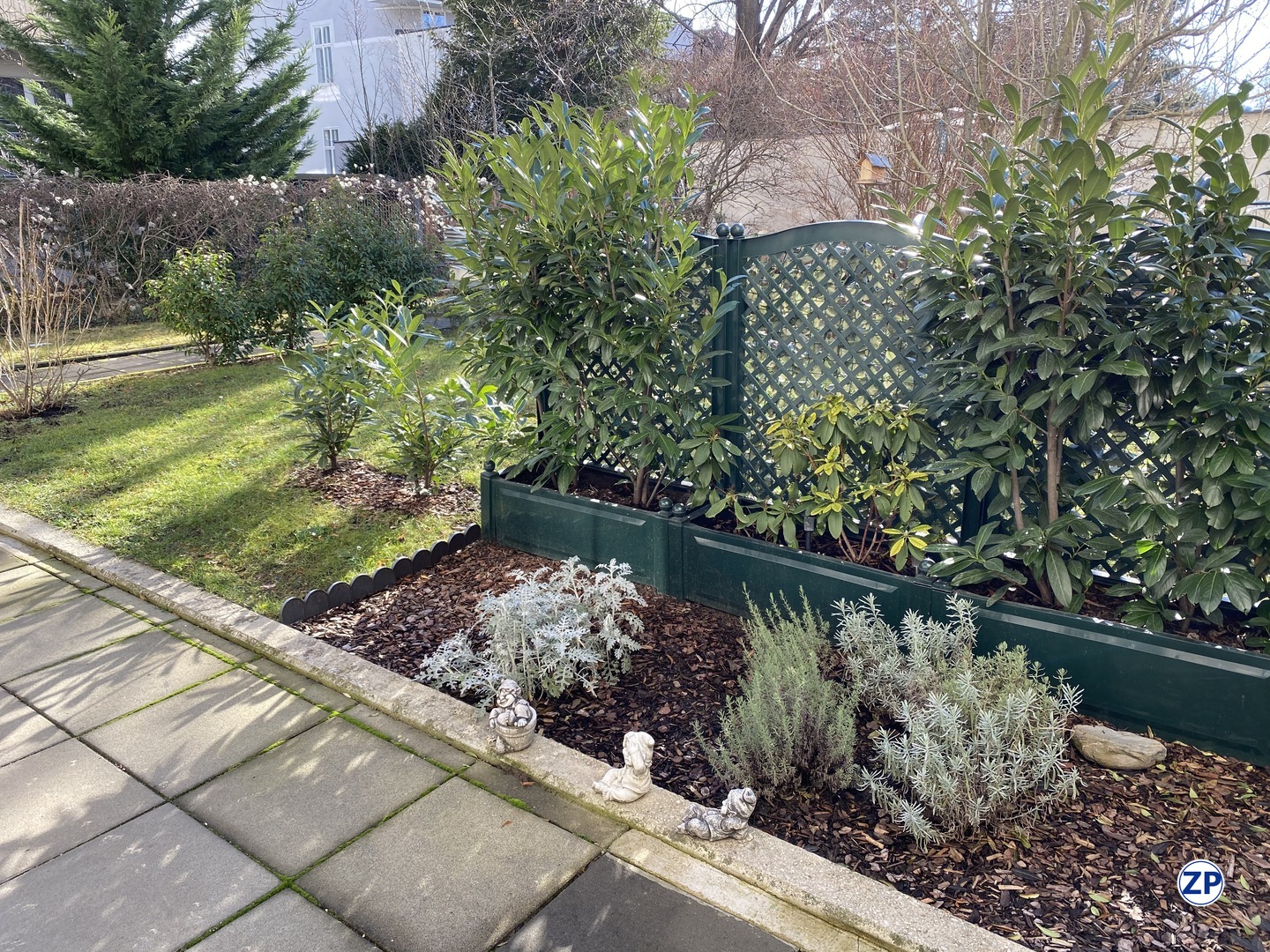 Kleine Gartenwohnung mit 50 m� Garten !