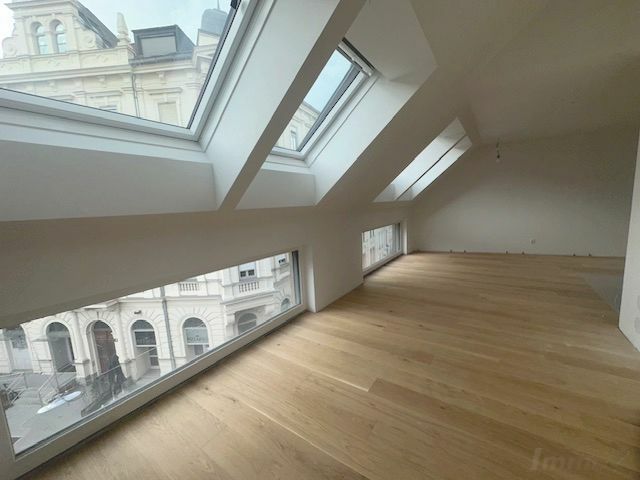 loftartiger  Wohnbereich