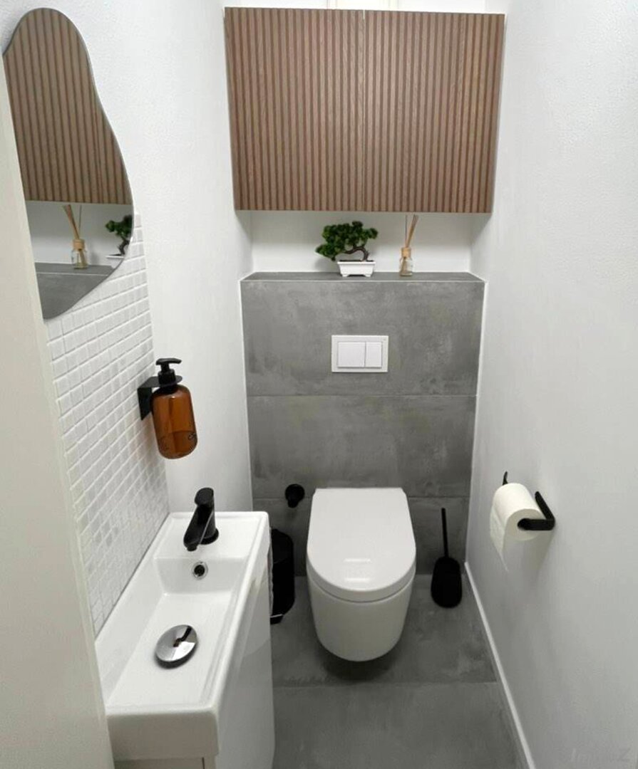 05 WC