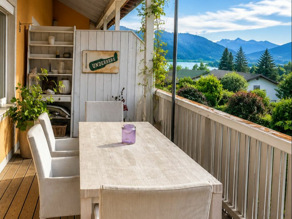 PROVISIONSFREI DIREKT VOM EIGENTÜMER: Pörtschach am Wörthersee - Charmante Dachgeschoss Maisonette 3 Zimmer Wohnung|Pörtschach am Wörthersee - Charming 3-room rooftop maisonette apartment