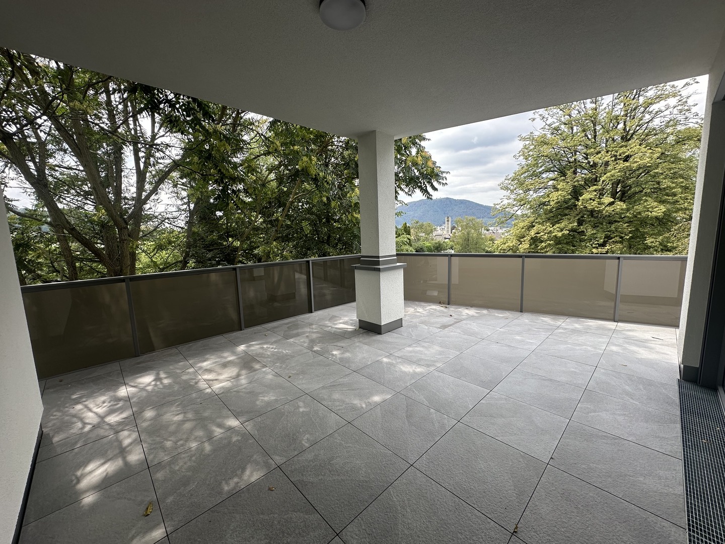 große rundumTerrasse