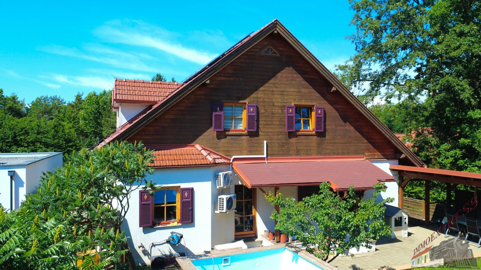 Einfamilienhaus am Waldrand - Sackgasse - Pool - PV- Anlage