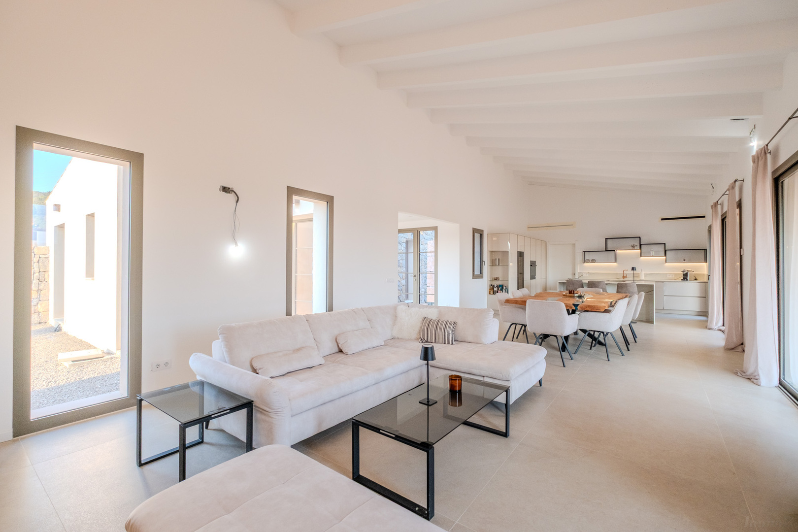 Mallorca-Lifestyle auf 15.000 m² - Bezugsfertige Neubau-Finca mit Olivenhain nahe Manacor