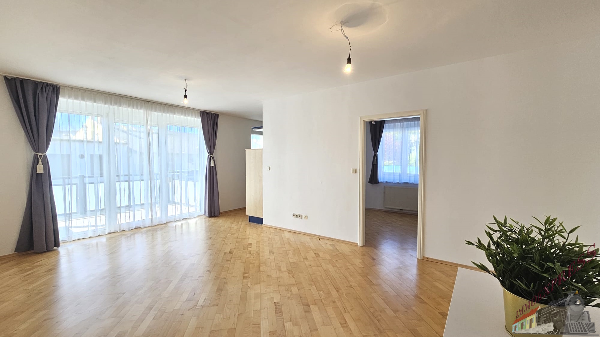 Stockerau - 3-Zimmer-Wohnung mit Balkon und Carport !