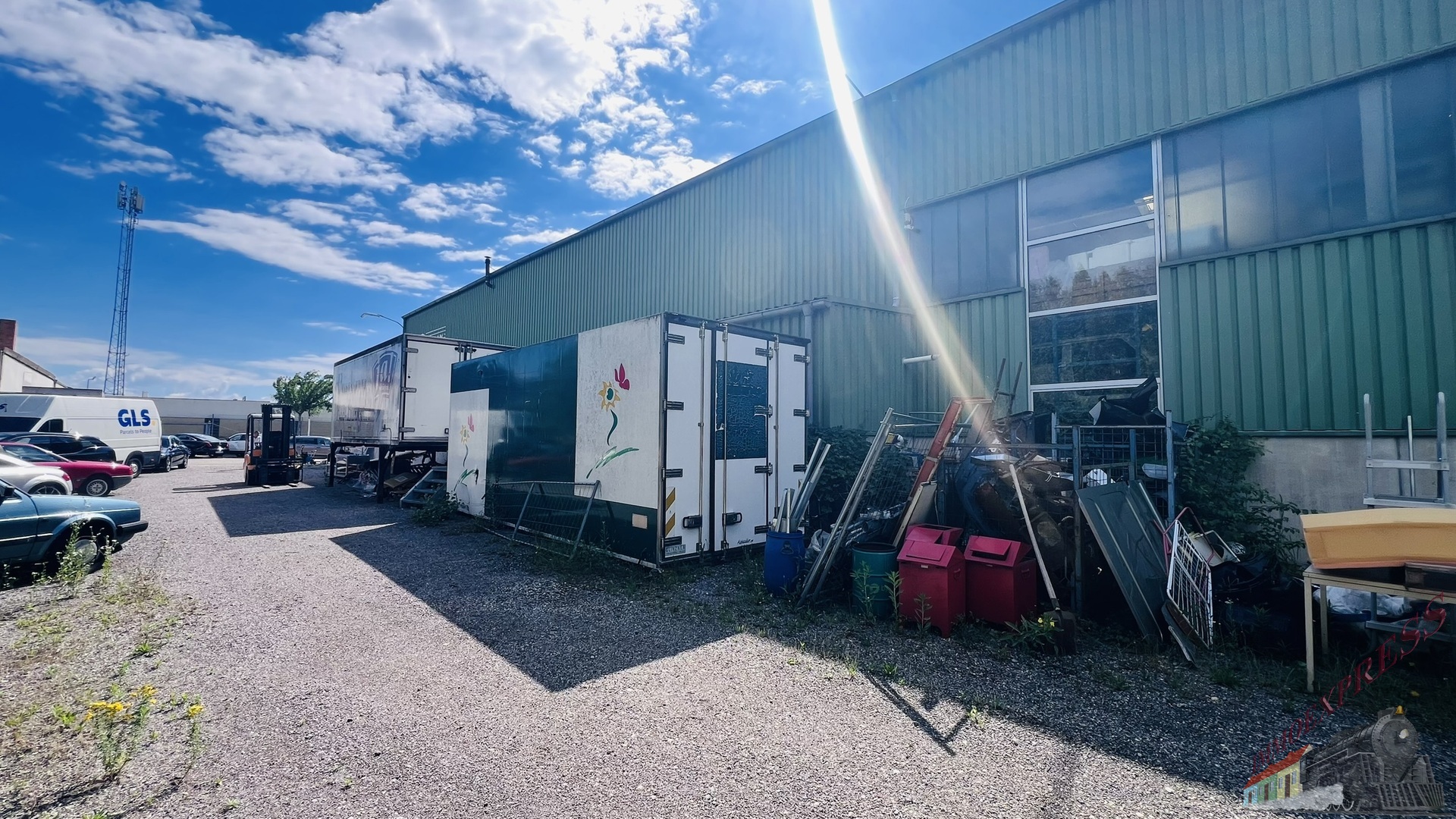 Über 4000 m² Gewerbegrundstück mit Lagerhalle und Büro in bester Lage in Korneuburg nur 15 km von Wien!