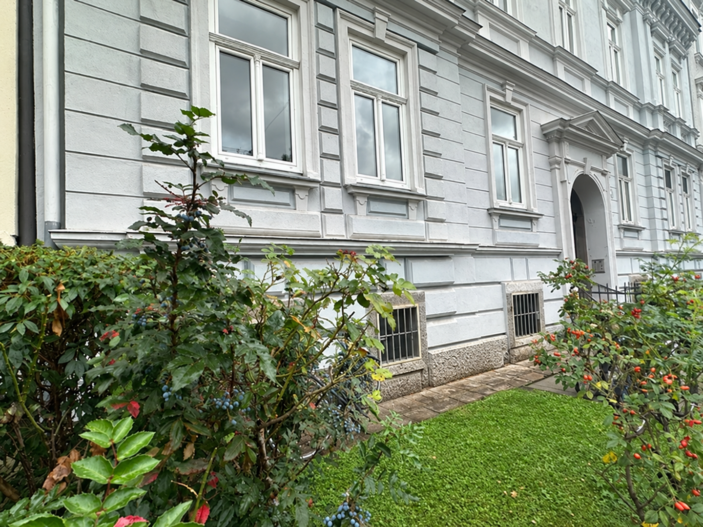 Herz Jesuviertel, schöne Altbauwohnung im HP mit  großem Balkon