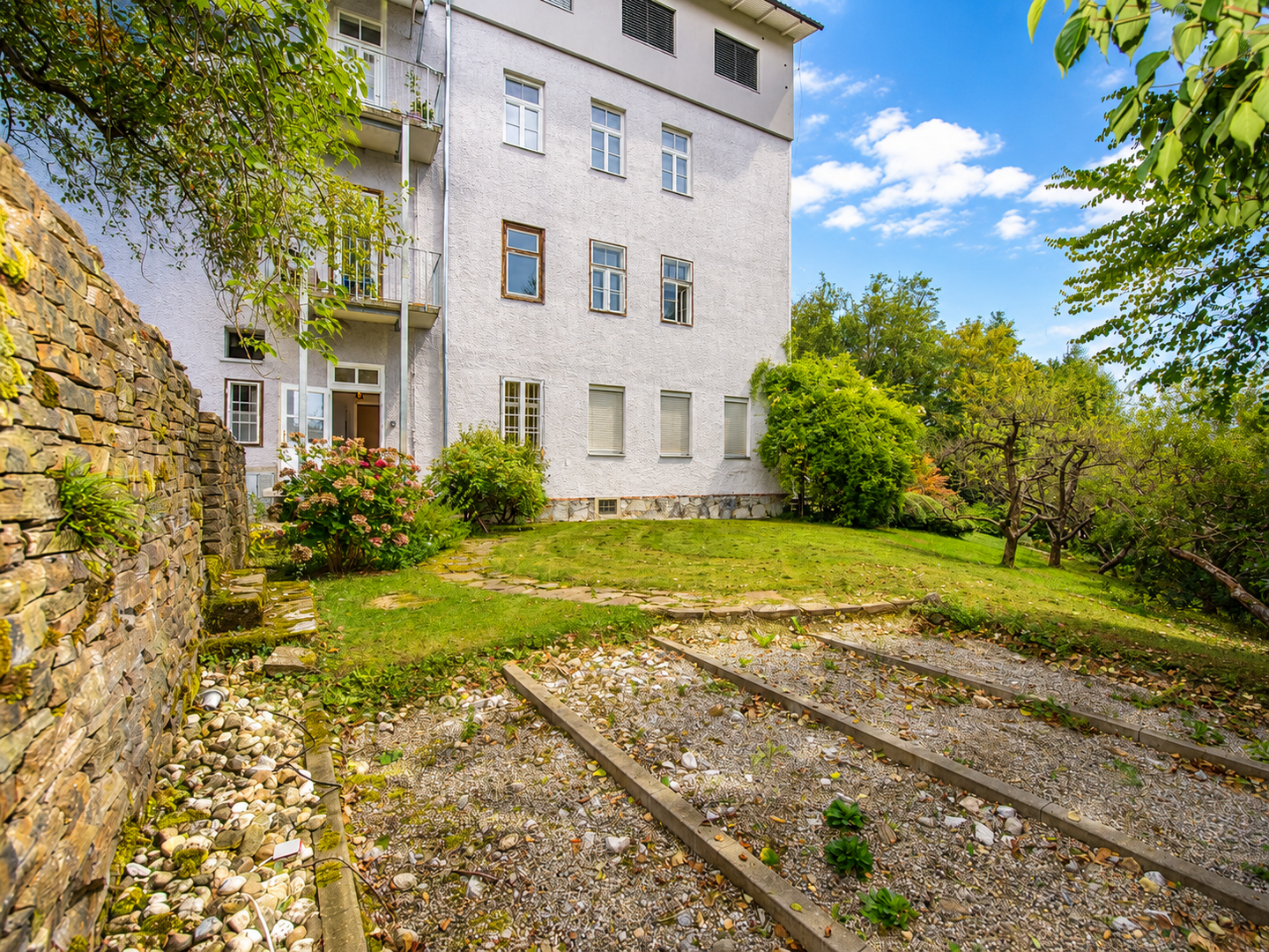 Eine Wohnung mit Garten? Hier gehört ein Stück Grün zum Leben.