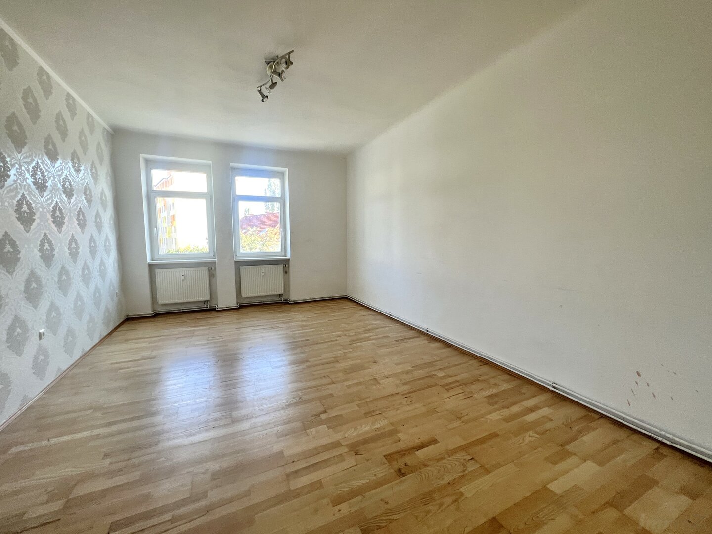 Eigentumswohnung Graz/Kalvariengürtel mit 3 Zimmer und extra Küche, Balkon möglich