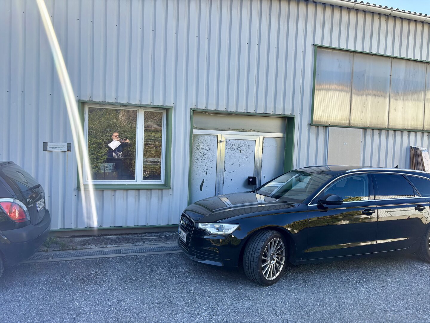 aussen Zugang mit Tor