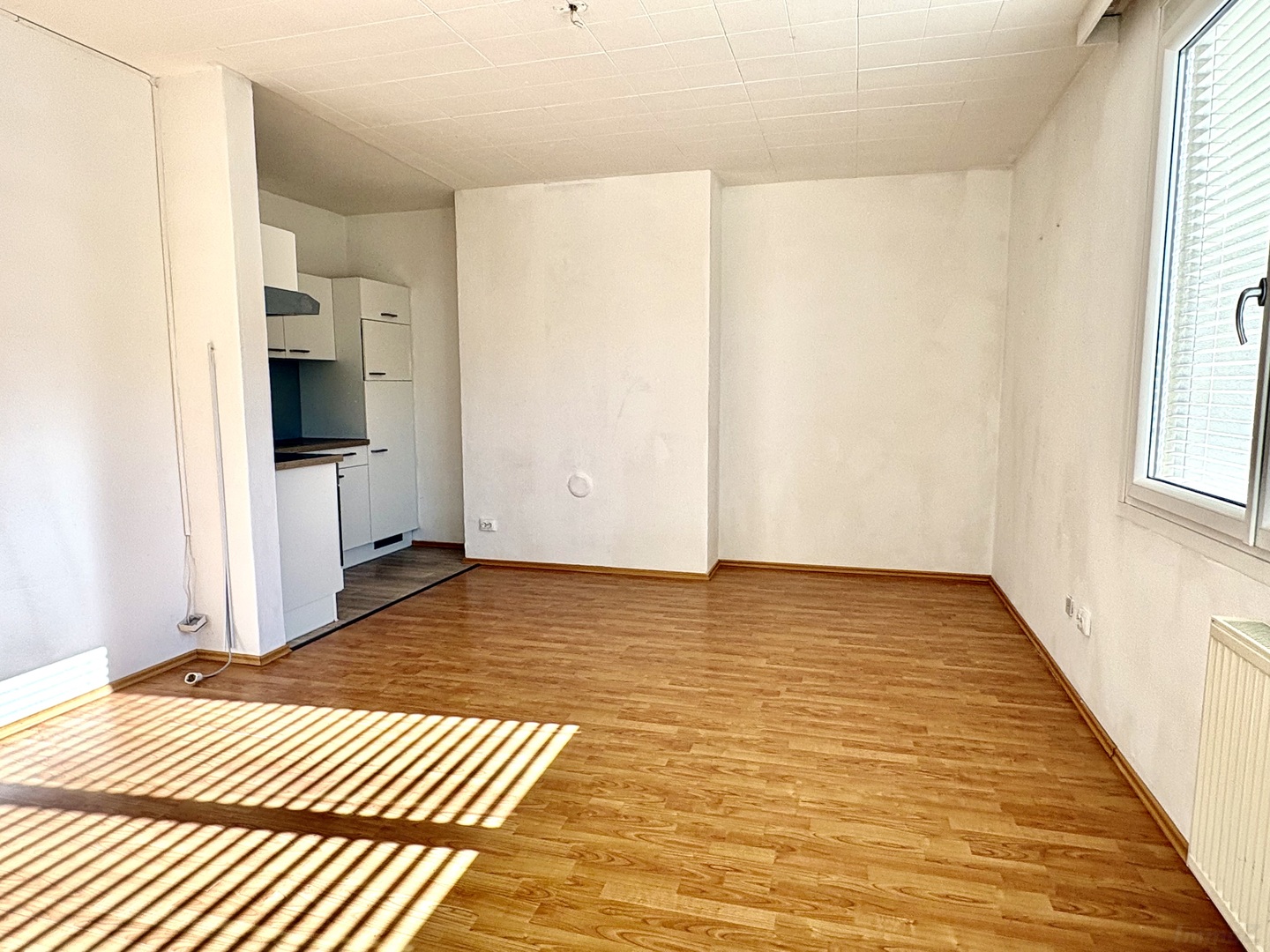 Garconniere mit Balkon - gegenüber der KF UNI (RESOWI)