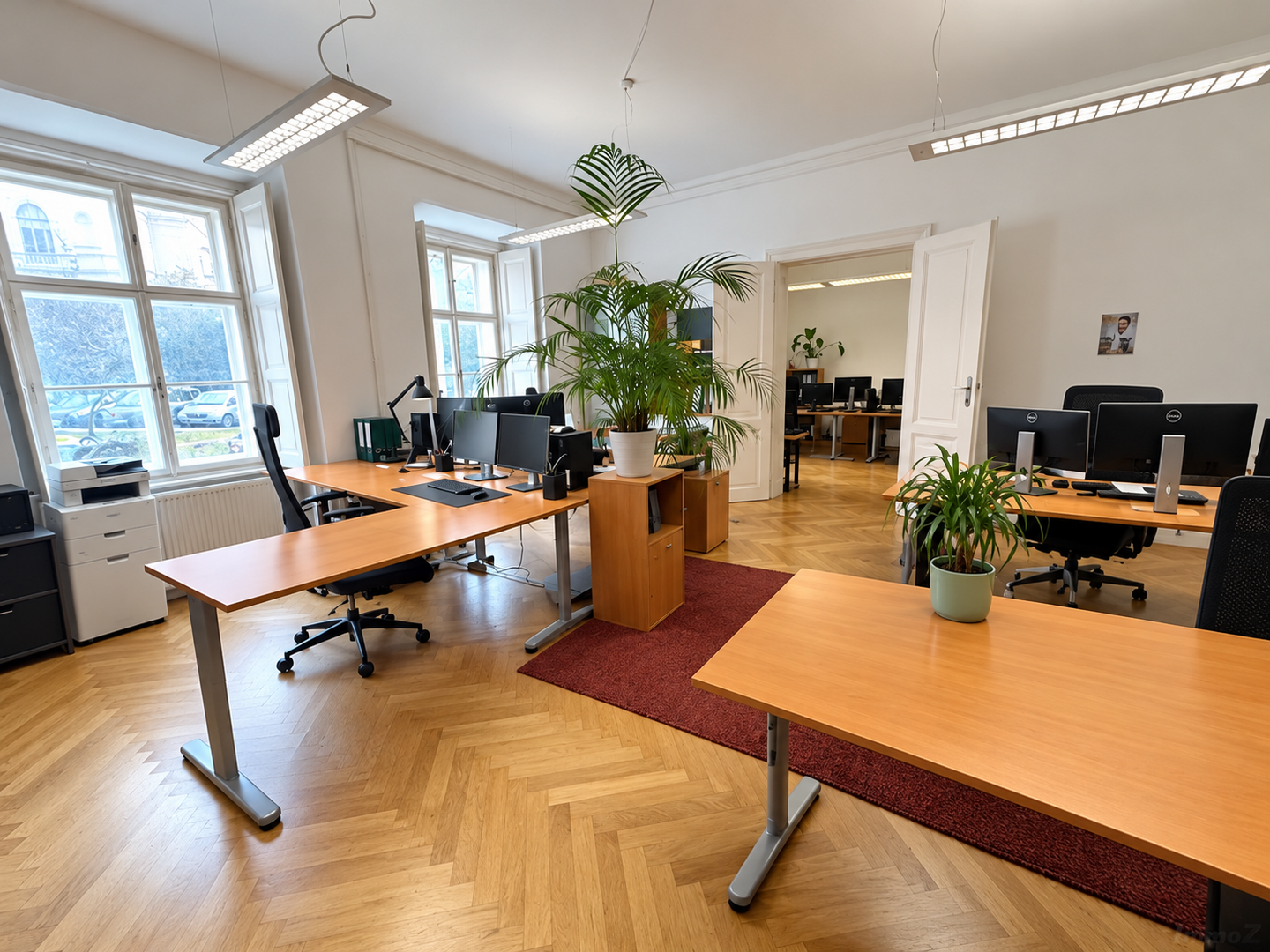 Innenstadt und unmittelbare TU Nähe, wunderschönes saniertes Büro oder Ordination mit Balkon