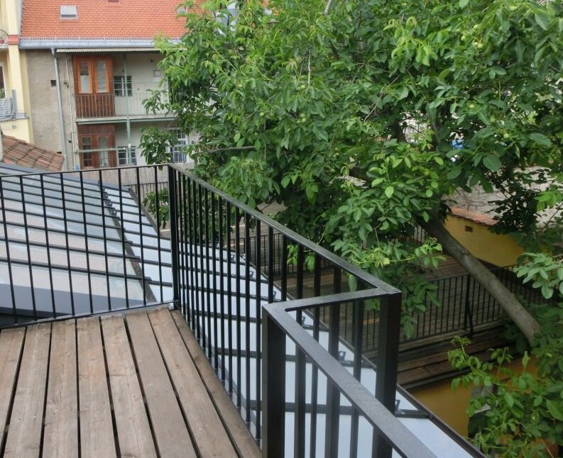 Innenstadt, neuwertige  sanierte 3 ZI Etagenwohnung mit 7 m2  großer Terrasse, Aufzug vorhanden